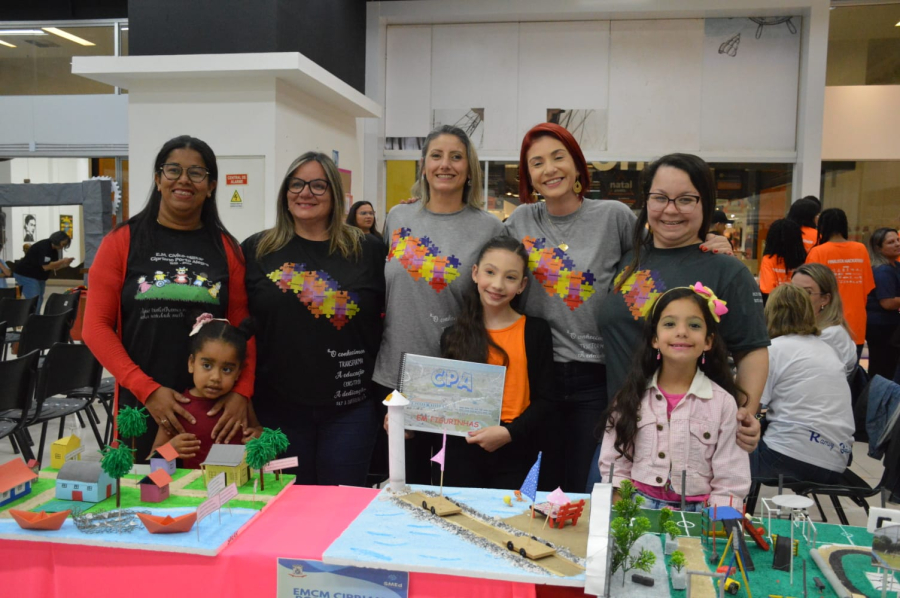 Escolas da Rede Municipal inauguram exposição no Praça Shopping